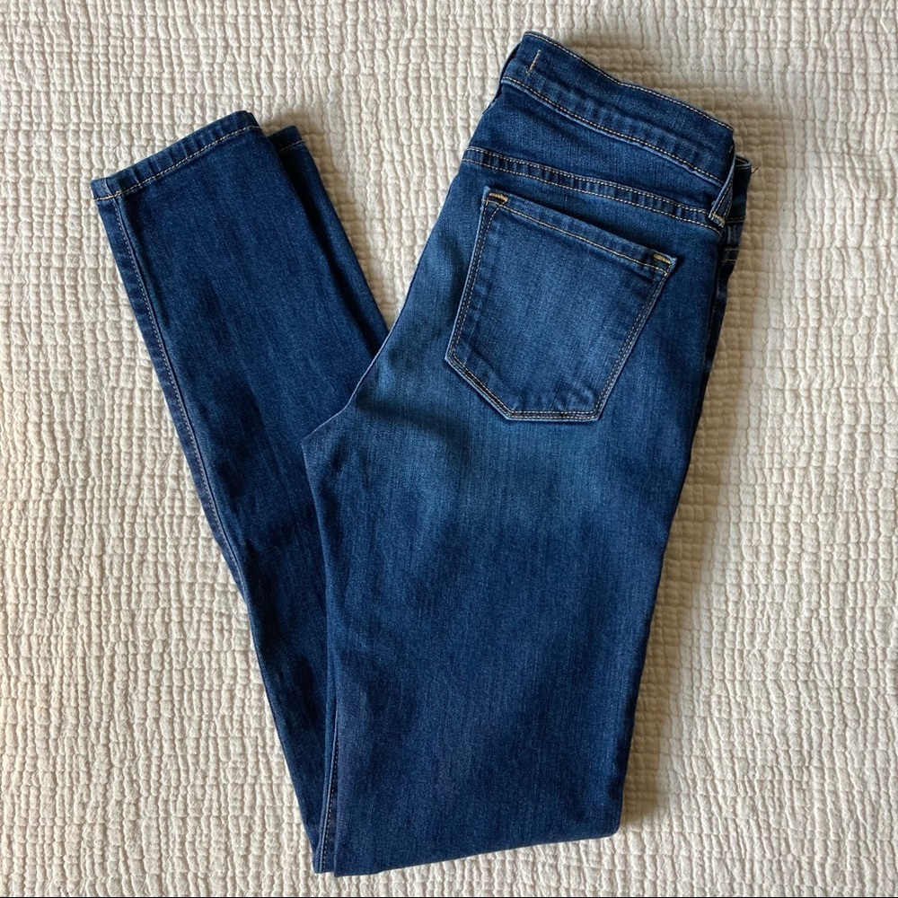 Flying Monkey Dark Wash skinny jeans, size 27